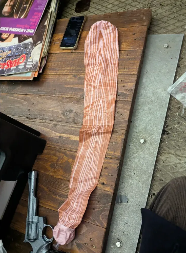 Inflatable baseball bat